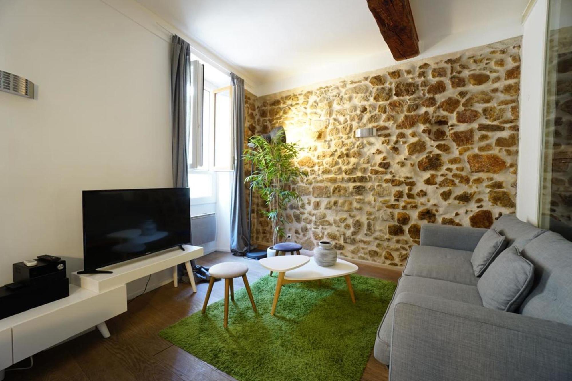 Modern 1br Flat In Center Prime Location Appartement *