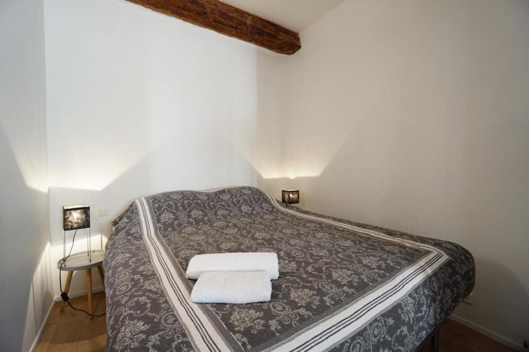 Modern 1br Flat In Center Prime Location Appartamento